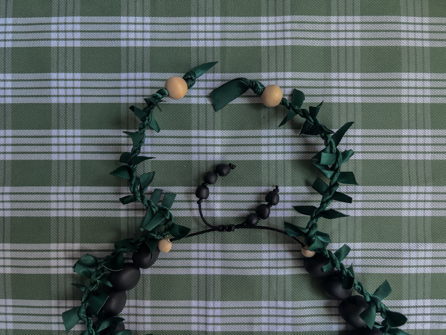 Kukui Nut & Ribbon Maile Twisted Car Lei